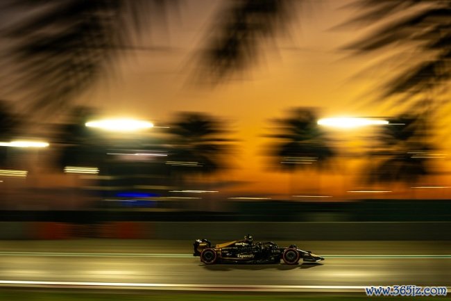 《F1：狂飙飞车》定档6月27日同步北好意思 燃擎出击开启竞速狂飙盛宴